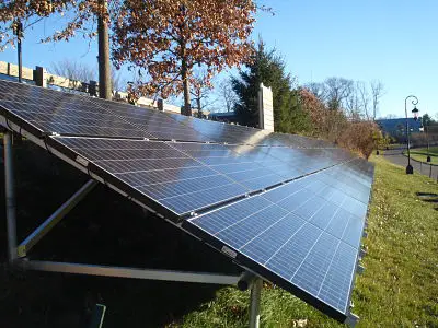 Wellesley College solar panels