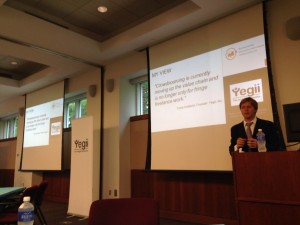 Trond Undheim, presenting at Babson about his startup, Yegii
