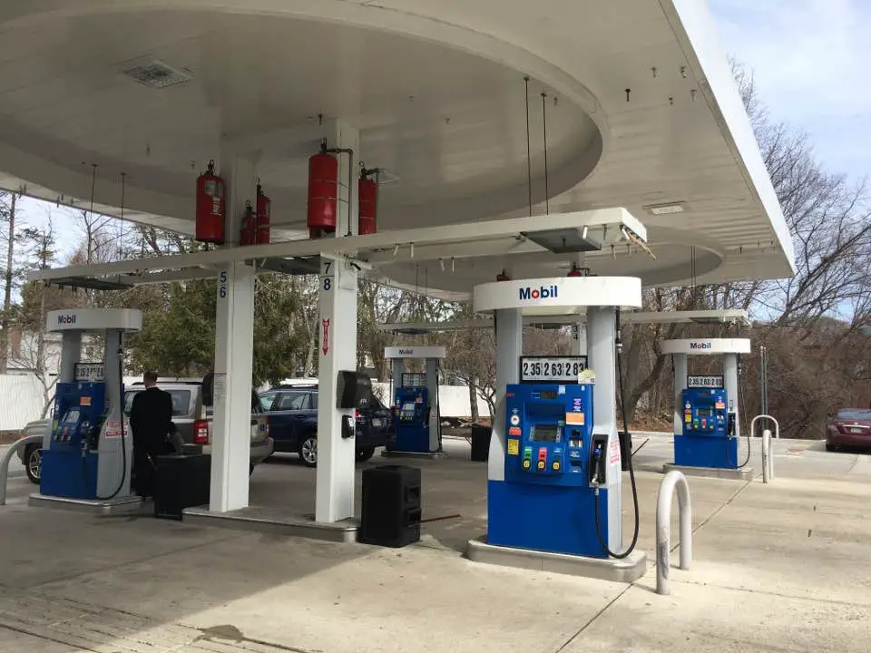 Wellesley gas station part of new EZPass discount program The Swellesley Report