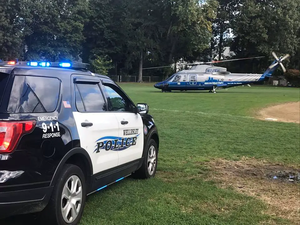 Wellesley police, helicopter