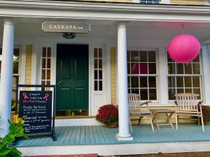 Wellesley Business Buzz: Caskata the latest to enter the home decor scene; think pink with the Ellie Fund