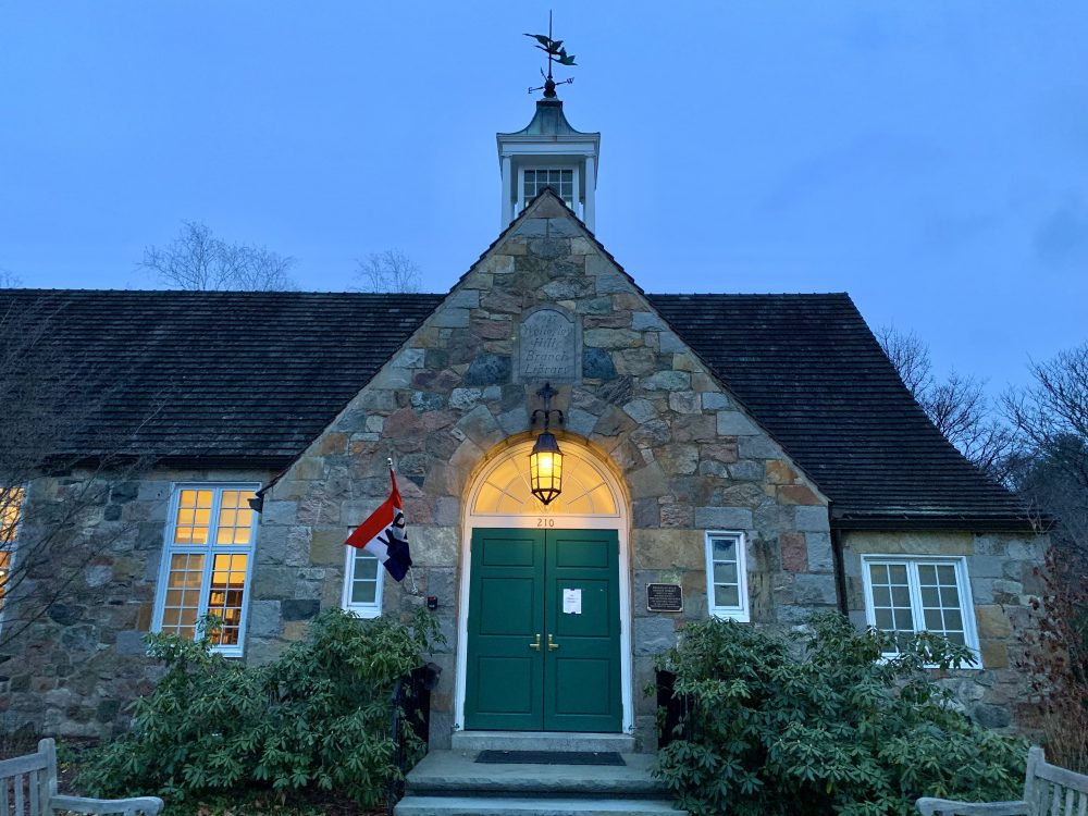 Wellesley Free Library, Hills branch
