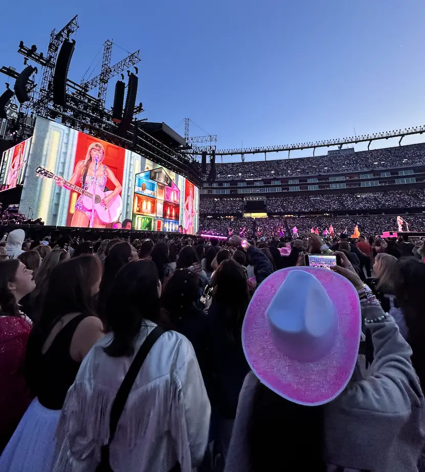 Taylor Swift Makes a Triumphant Return to Gillette Stadium The
