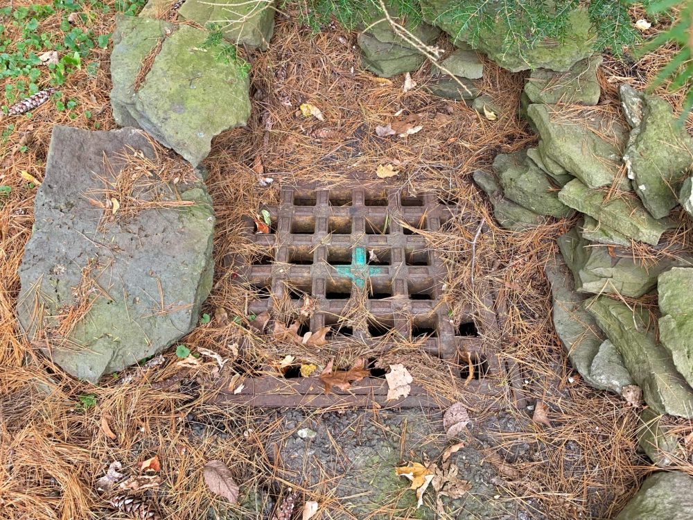 Stormwater catch basin