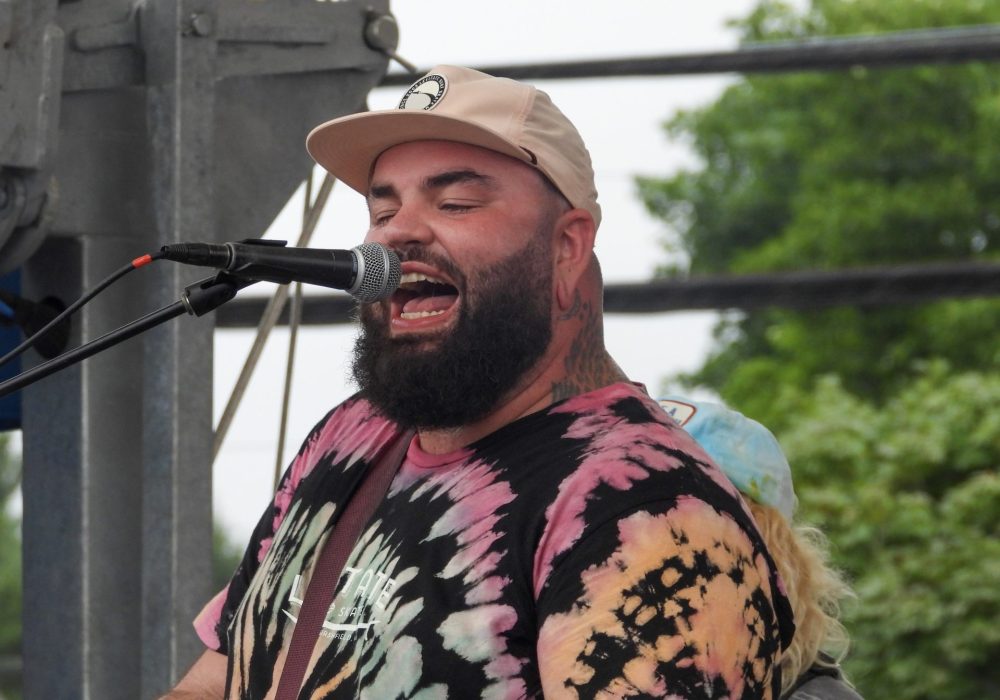 Joe Samba Levitate