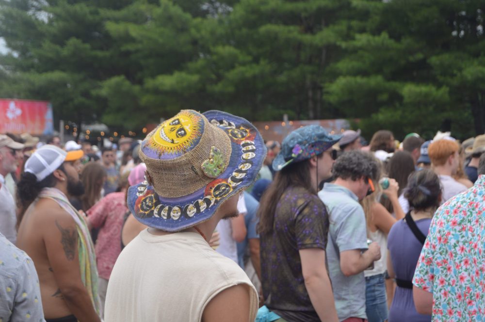 Levitate hat