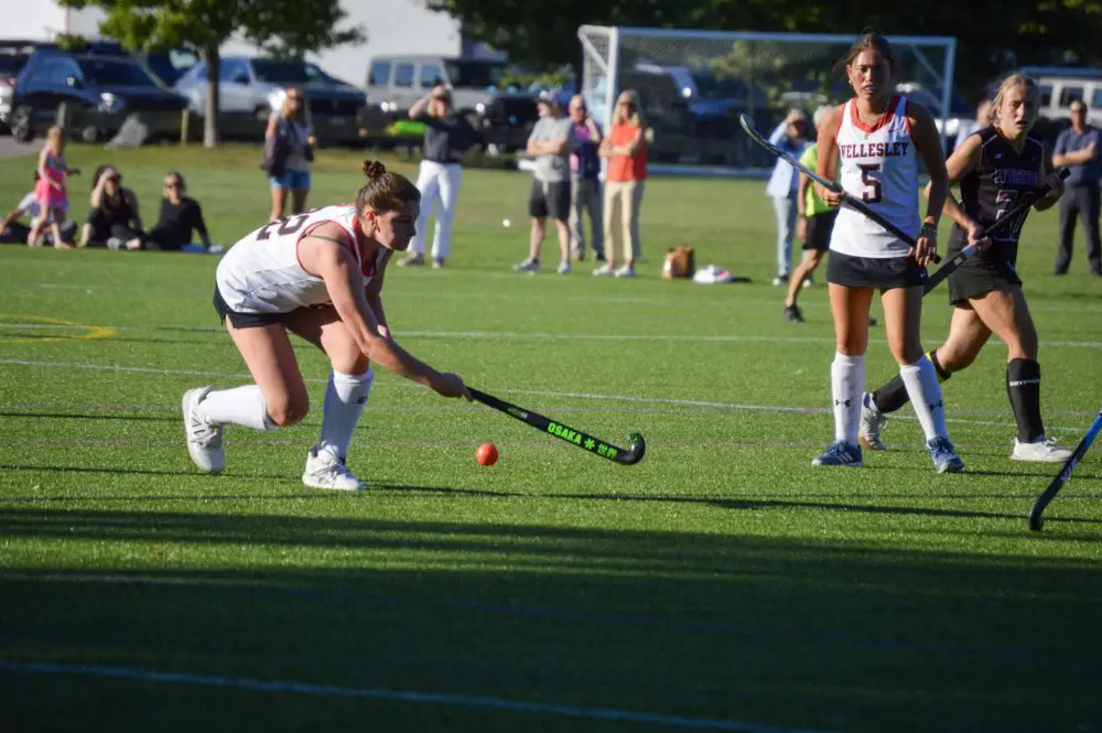 Wellesley v Weston field hockey