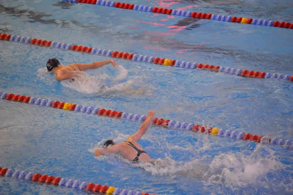 Wellesley High swim & dive