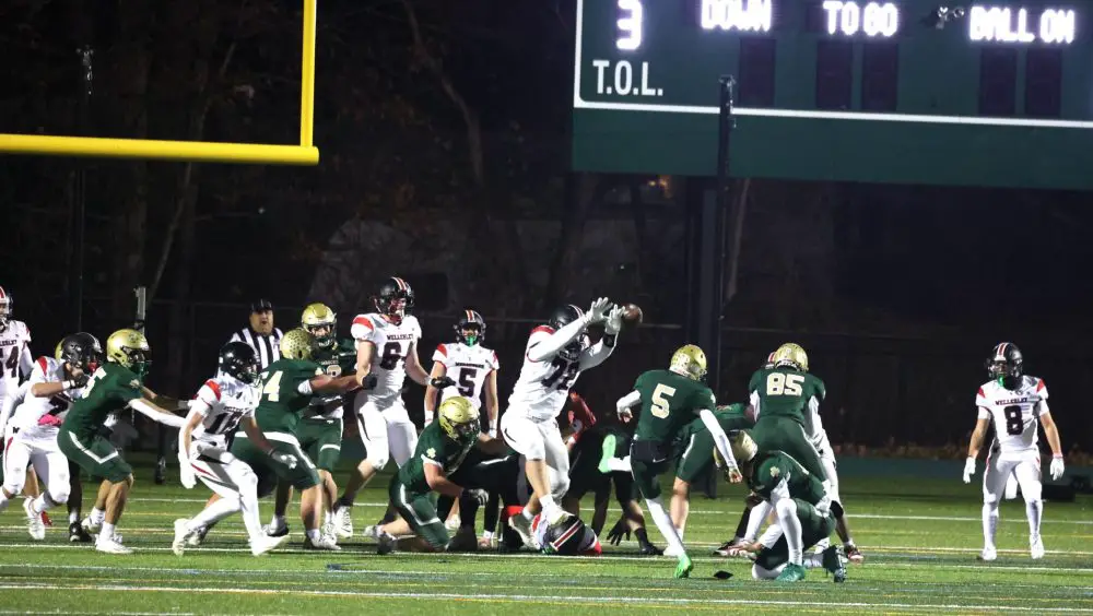 2024 11-15 WHS v Bishop Feehan Boys Varsity Football 135