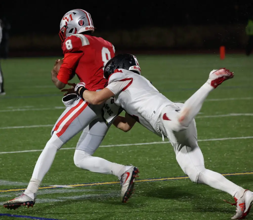 Wellesley vs Catholic Memorial football in Weston