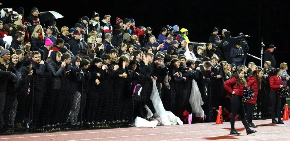 Wellesley vs Catholic Memorial football in Weston