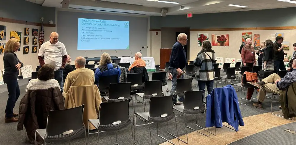 Wednesday night’s Sustainable Wellesley event at the Wellesley Public Library was well-attended, with Town Meeting members, residents, and Wellesley High School students.