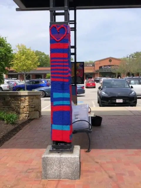 yarn bomb