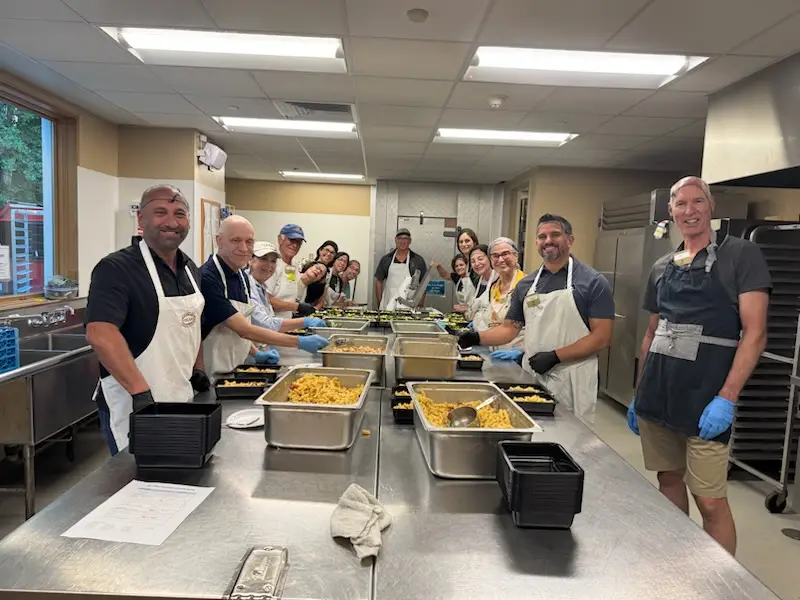 TBE Table Meal Packing Pres Podell and Adam Nelson1