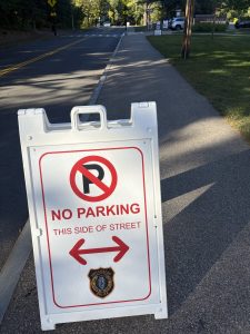 no parking sandwich board