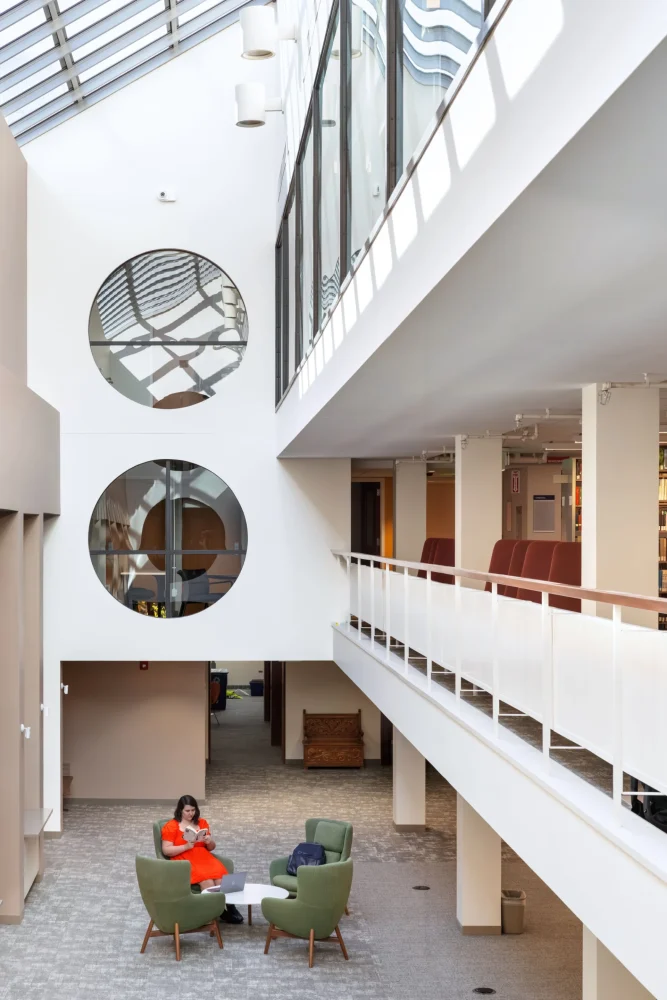 Wellesley College, Clapp Library